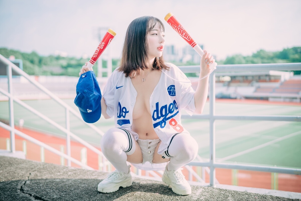DJAWA Son Ye-Eun 손예은 – Cheer Up In The Summer A