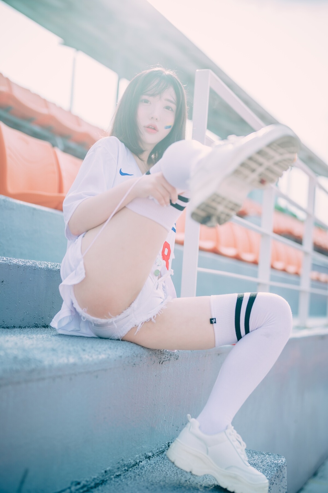 DJAWA Son Ye-Eun 손예은 – Cheer Up In The Summer B