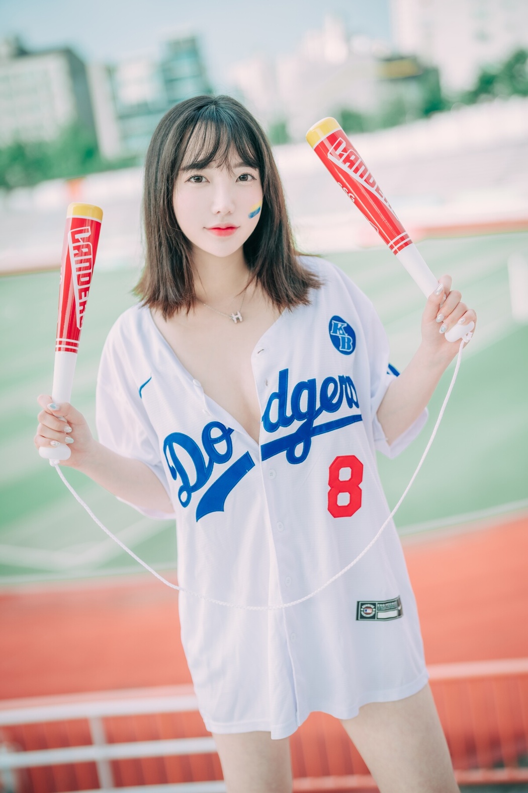 DJAWA Son Ye-Eun 손예은 – Cheer Up In The Summer A