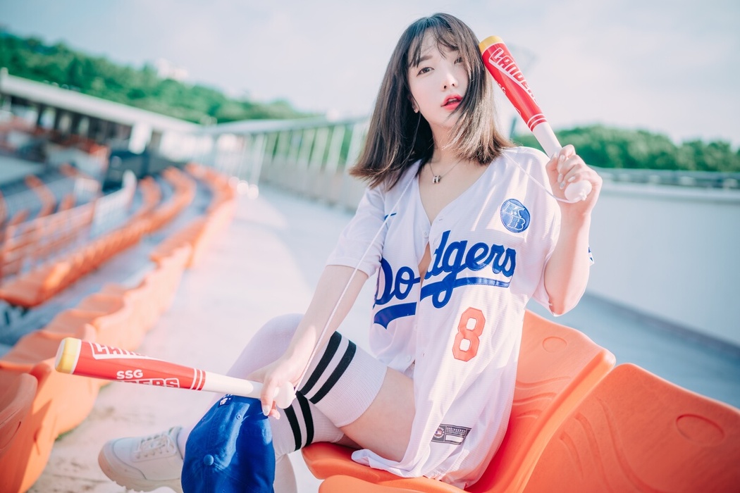 DJAWA Son Ye-Eun 손예은 – Cheer Up In The Summer A