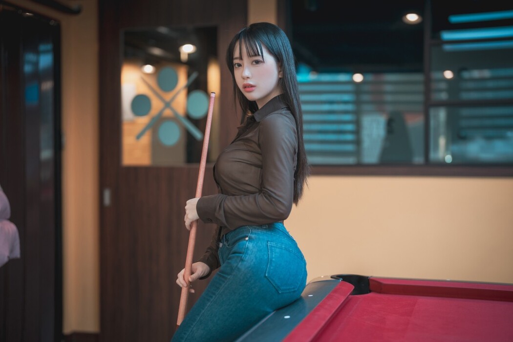 DJAWA ZziZzi – Billiards Girl