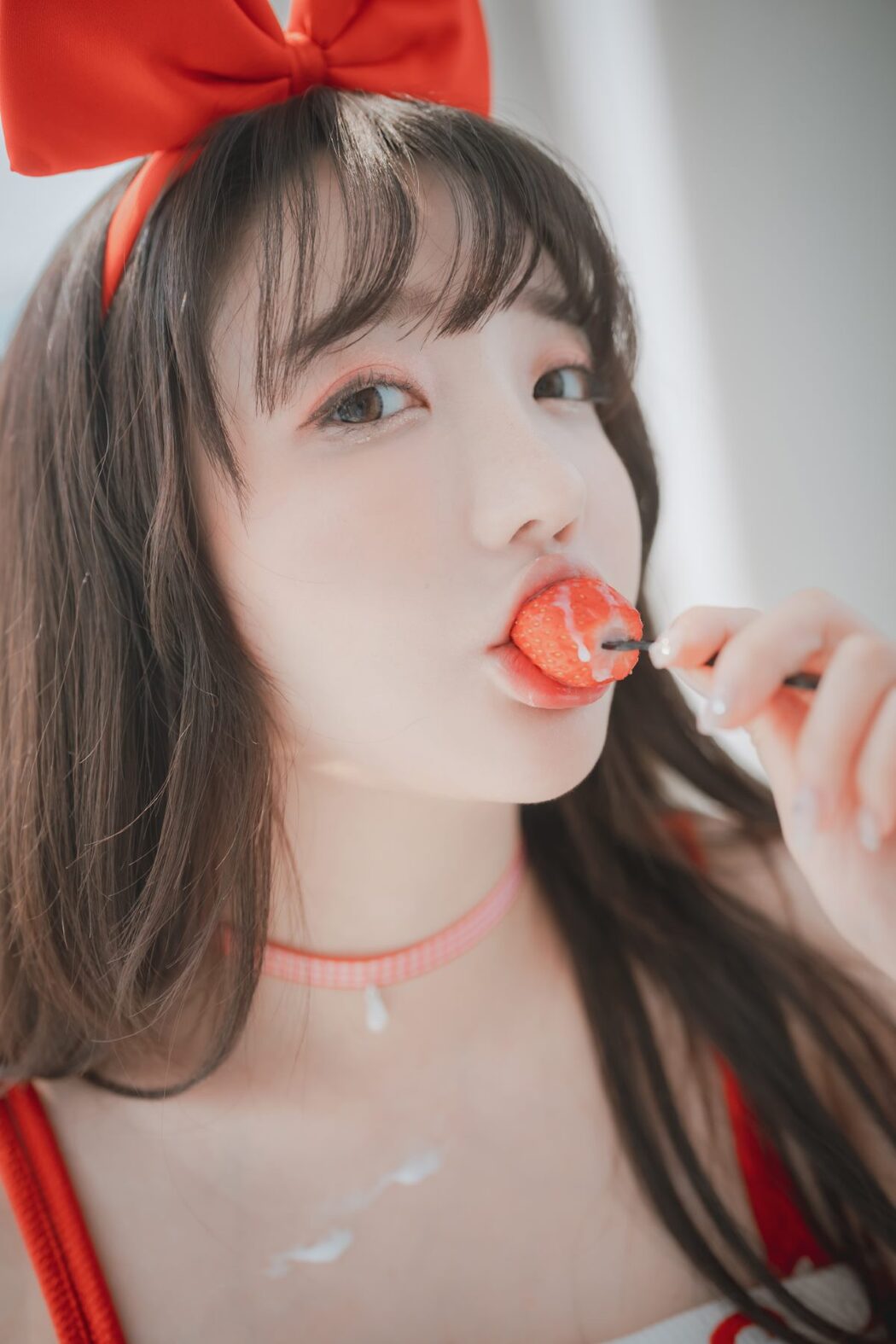 DJAWA Son Ye-Eun 손예은 Strawbeery Girl