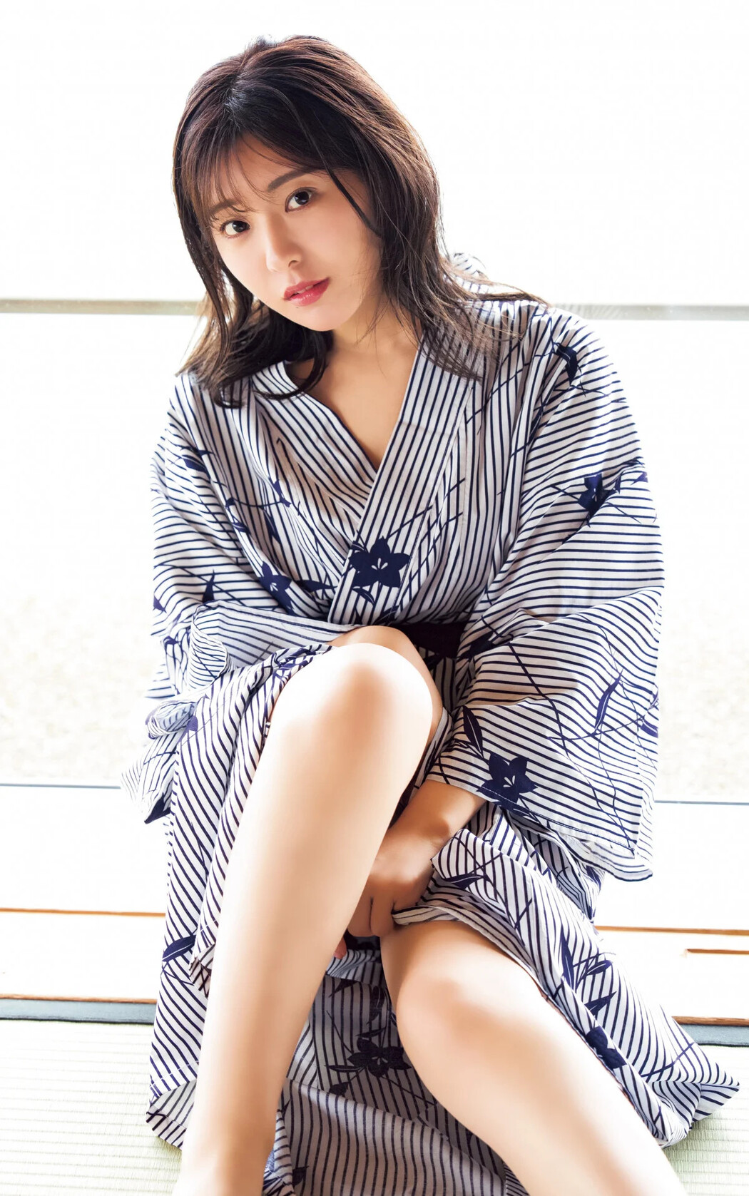 Yumeno Shirato 白戸ゆめの, Young Jump 2025 No.32 (ヤングジャンプ 2025年32号)