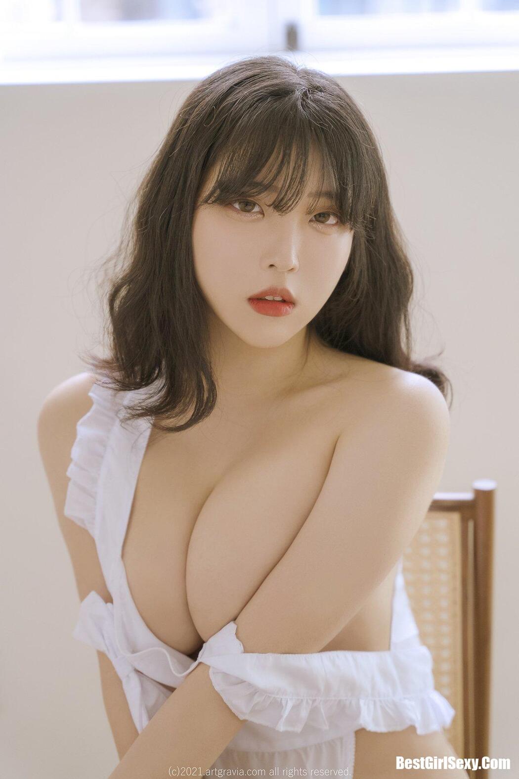 ArtGravia Vol.258 Song Hana Cover Photo