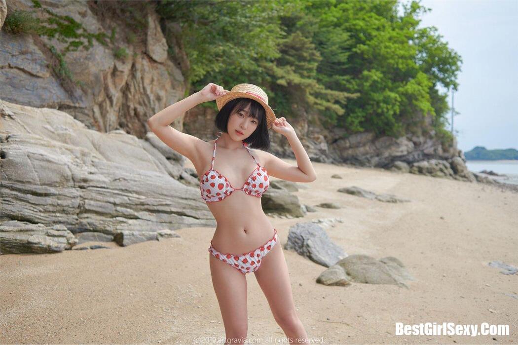 ARTGRAVIA VOL94 Kang In Kyung