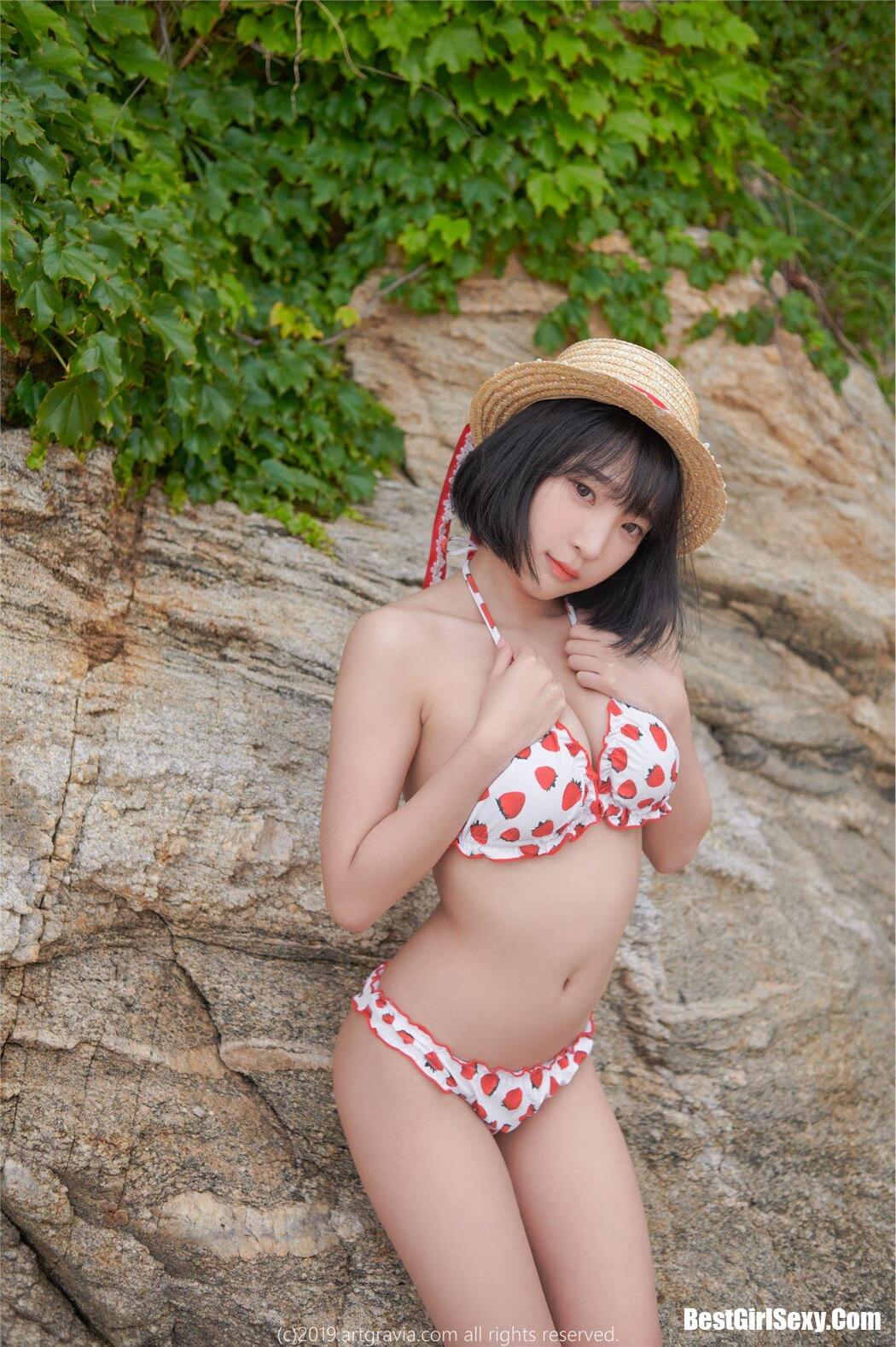 ARTGRAVIA VOL94 Kang In Kyung