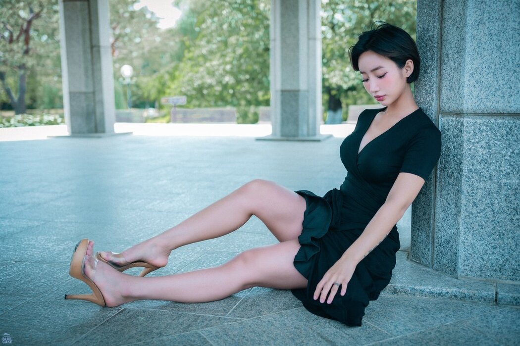 BLUECAKE Booty Queen – Walk In The Park