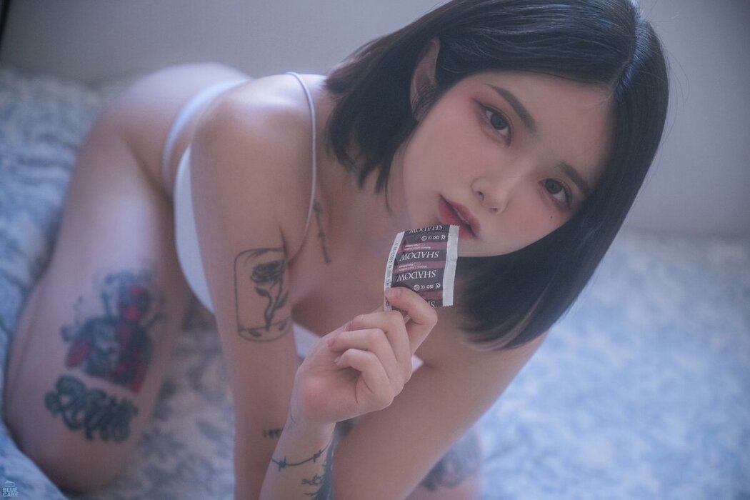 BLUECAKE Hikari – CUM B