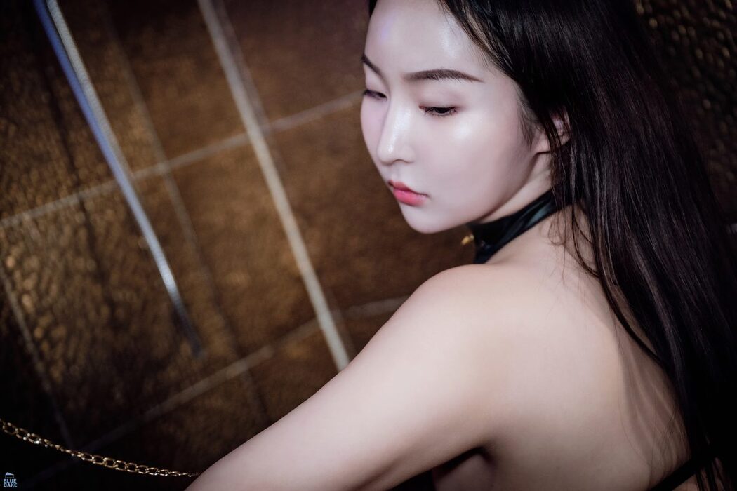 BLUECAKE Jinju 징쥬 – Booty Call