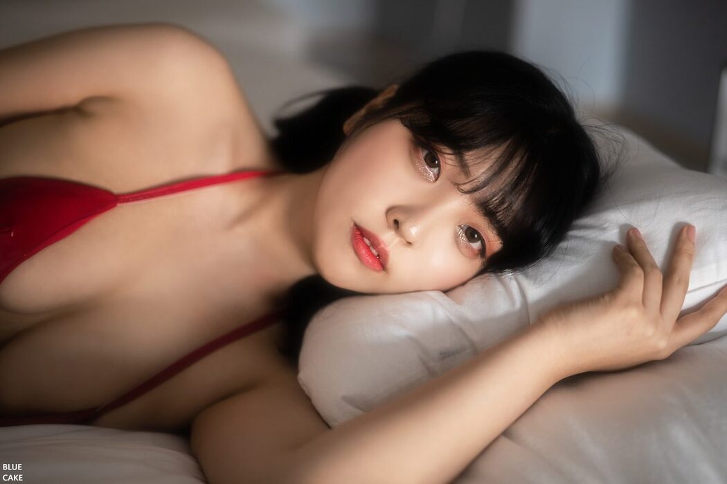 BLUECAKE Song Hana 송하나 – XMas Figure