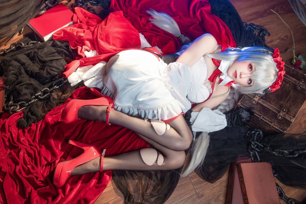 Coser@Tomoyo酱 &#8211; 碧蓝航线 埃尔宾小红帽 (31P)