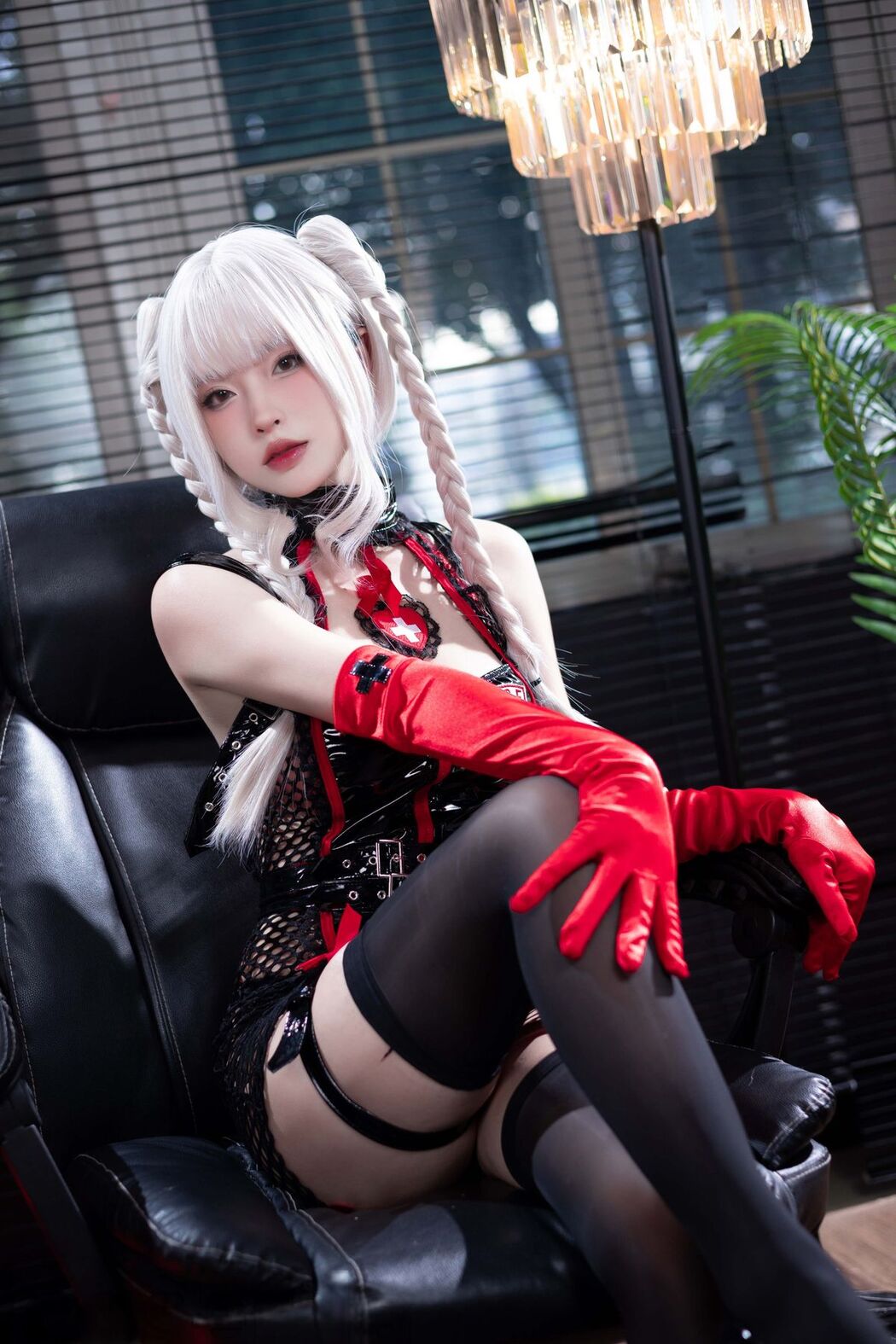 Coser@清水由乃 – 白发护士 (58P – 1V)