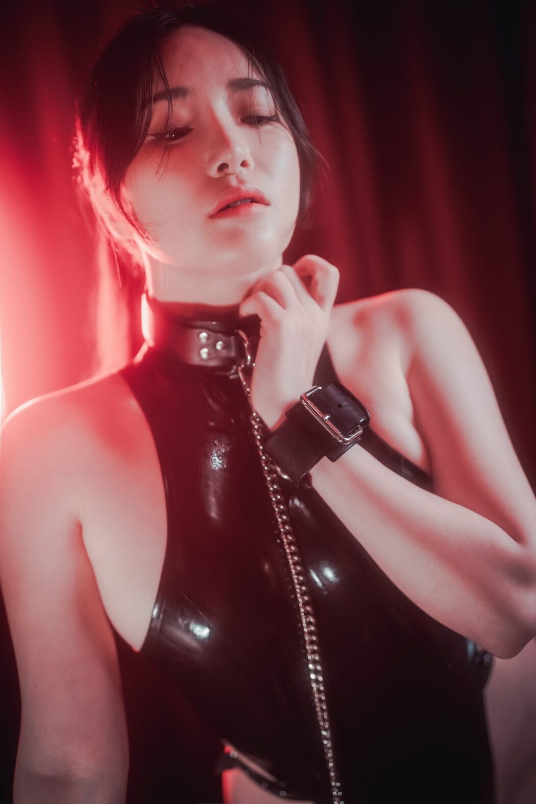 DJAWA Pia 피아 – Cling To Latex A