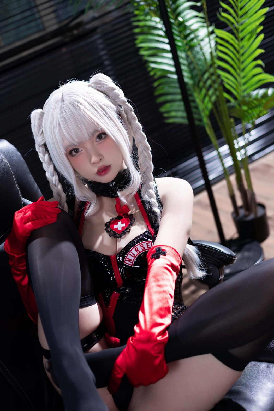 Coser@清水由乃 – 白发护士 (58P – 1V)