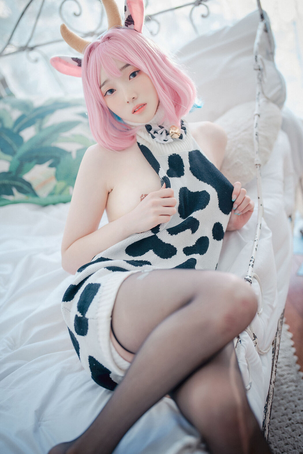 DJAWA Bambi 밤비 – Riamus Celebrating The Year Of The Cow Cover Photo