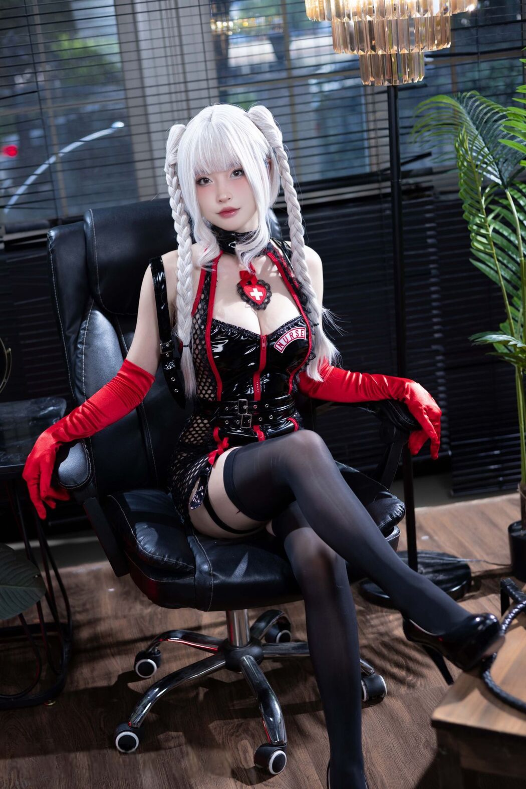 Coser@清水由乃 – 白发护士 (58P – 1V)