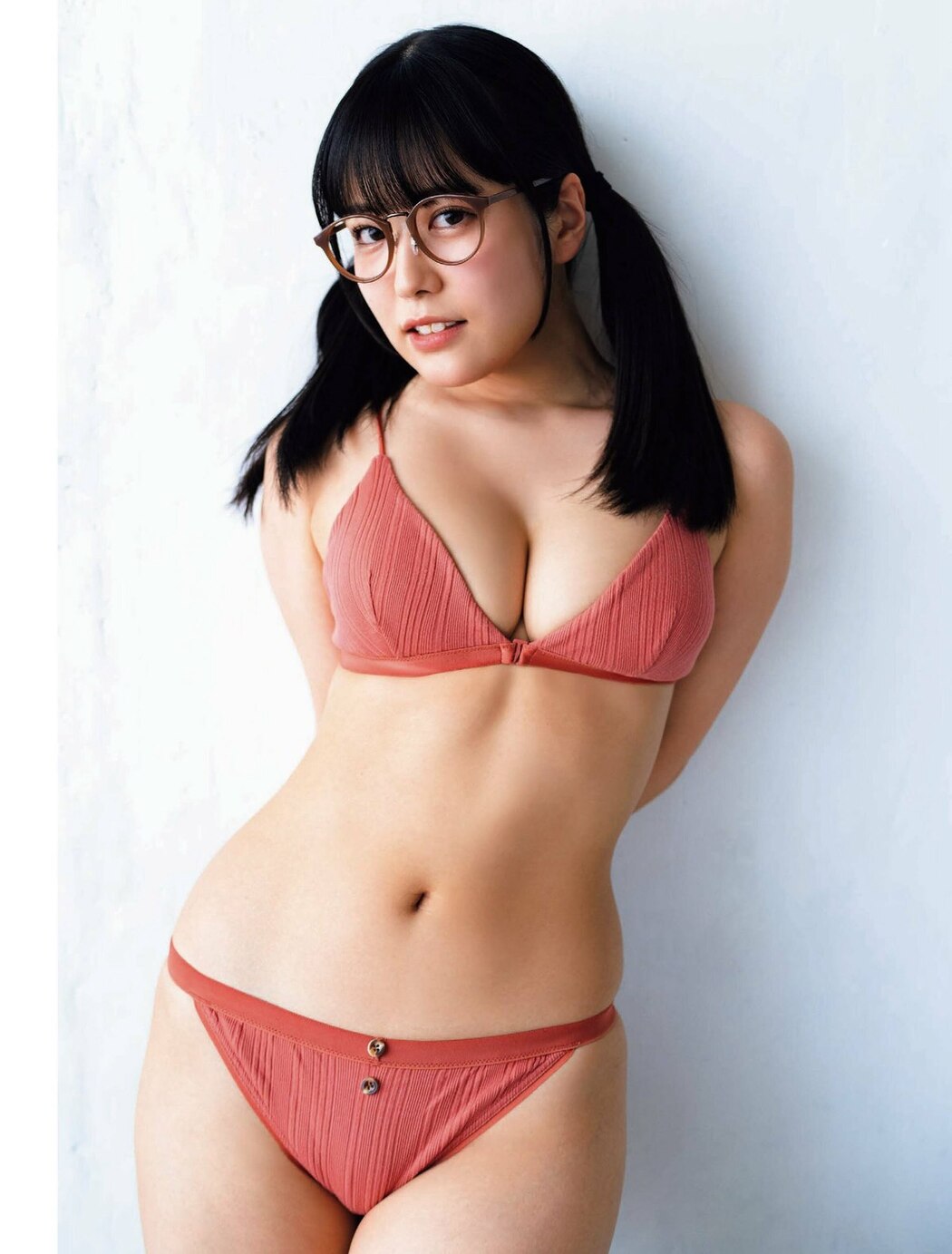 FLASH 2023-07-11 No.1695 東雲うみ 三上悠亜 てんちむ 河北彩花 團遥香 黒嵜菜々子 桜田ひより