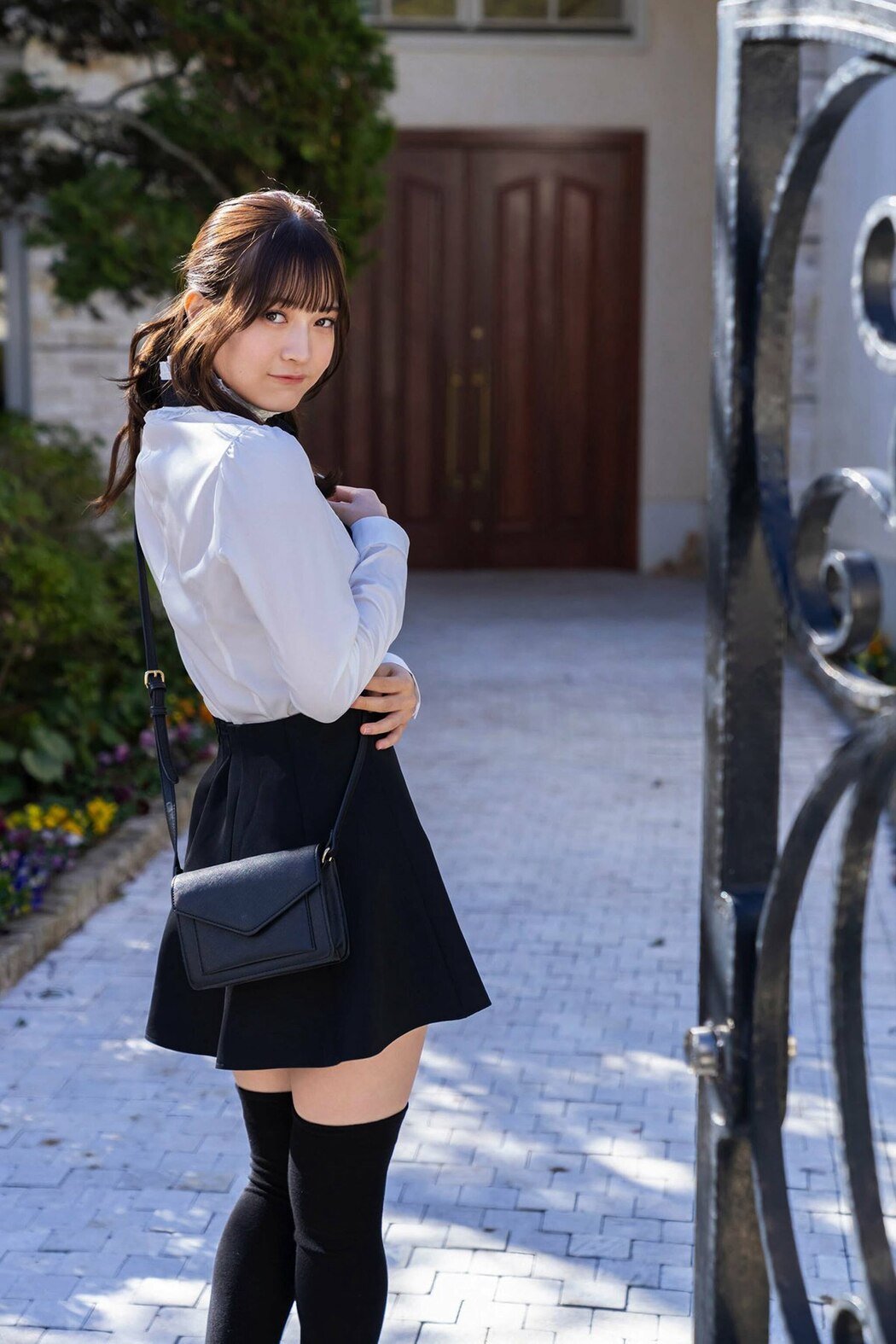 FLASH 2023-07-11 No.1695 東雲うみ 三上悠亜 てんちむ 河北彩花 團遥香 黒嵜菜々子 桜田ひより