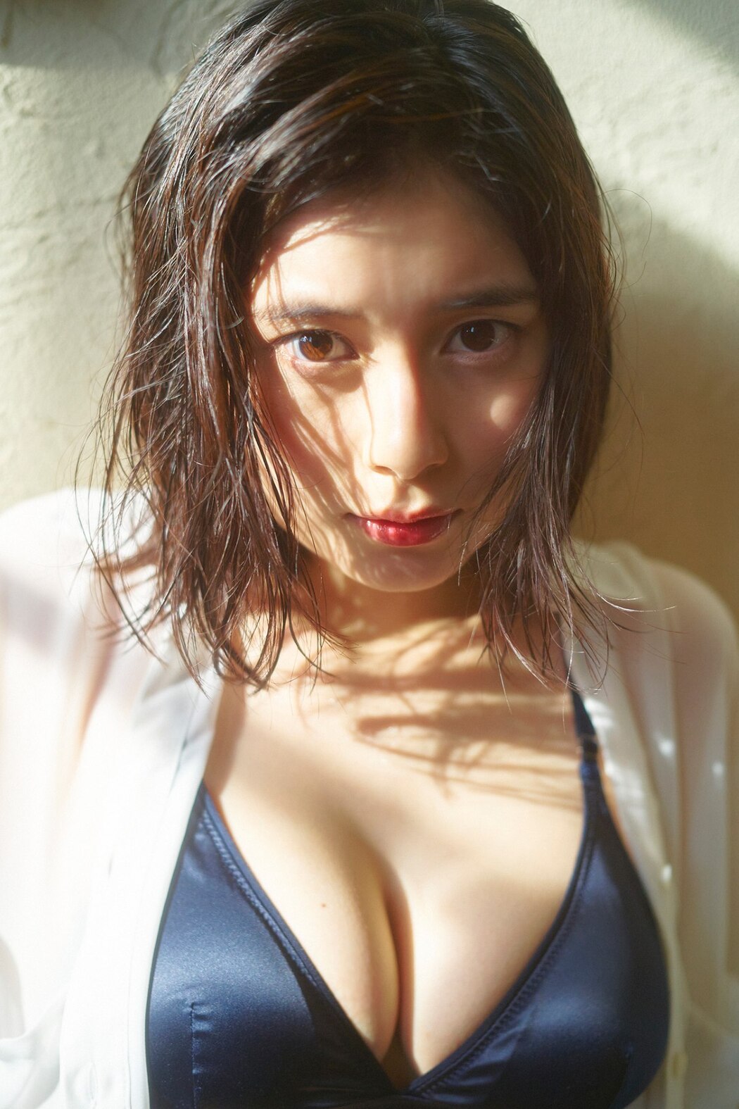 FLASH Photobook 2022-10-25 Sakurako Okubo 大久保桜子 – Gorgeously Summer