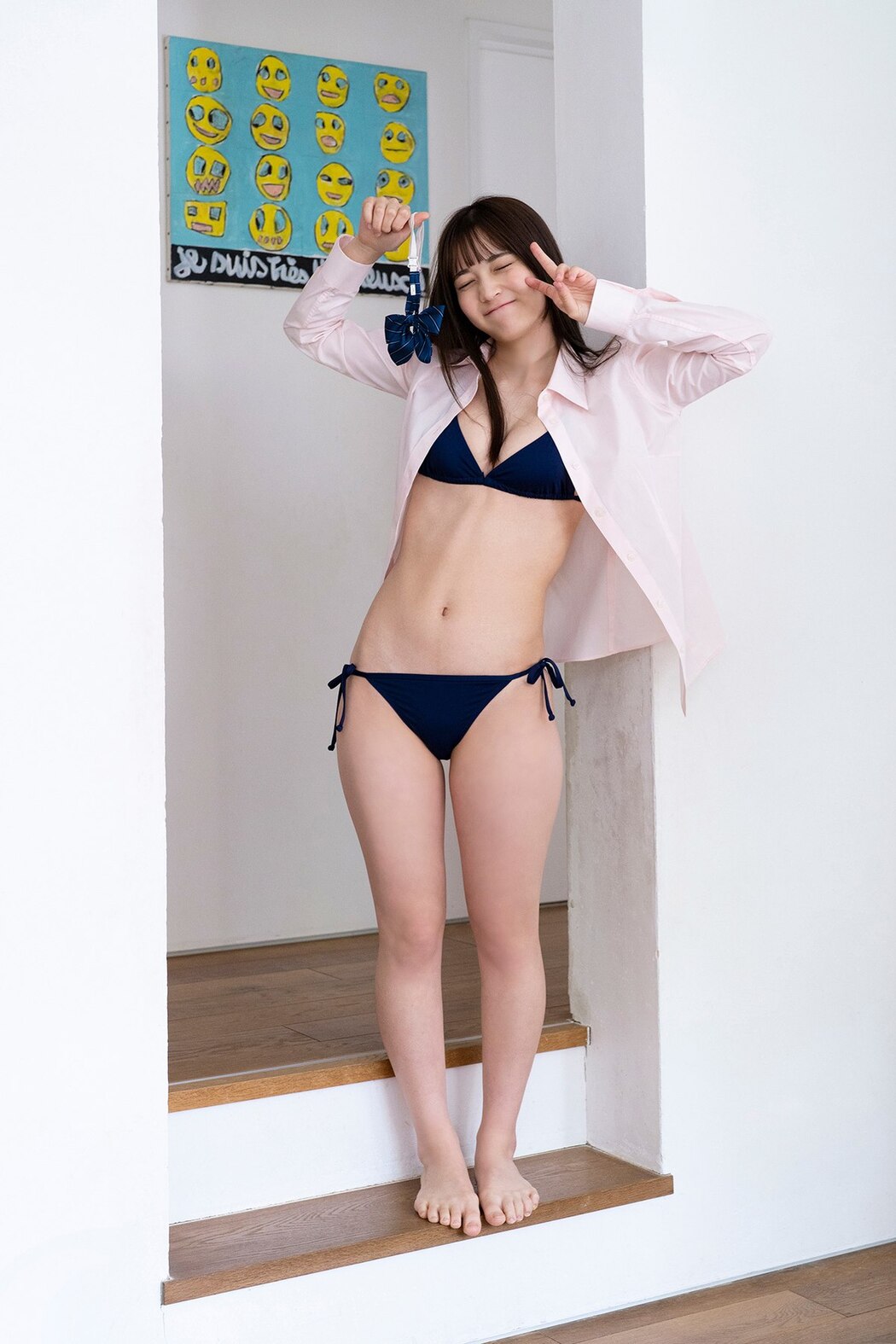 FLASH Photobook 2022-05-31 Nanako Kurosaki 黒嵜菜々子 – The Last Uniform