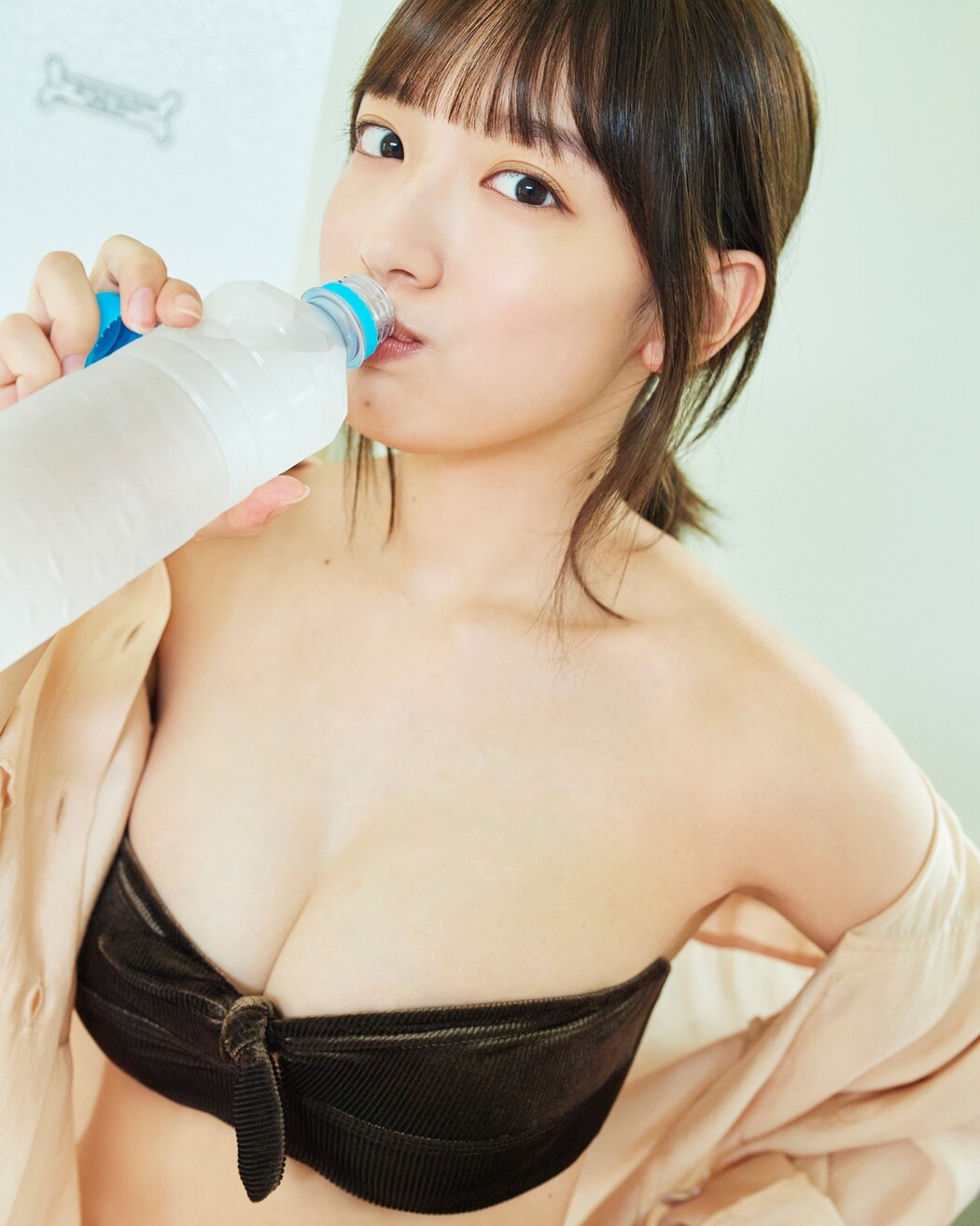 FLASH Photobook 2022-10-18 Futa Sakaguchi 坂口風詩 – Fell In Love Again