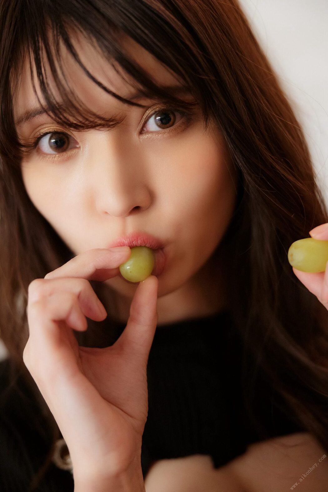 FLASH Photobook 2022-05-24 Sayaka Nitori 似鳥沙也加 – Leave yourself at night Part 2 夜に身を任せて 後編 A