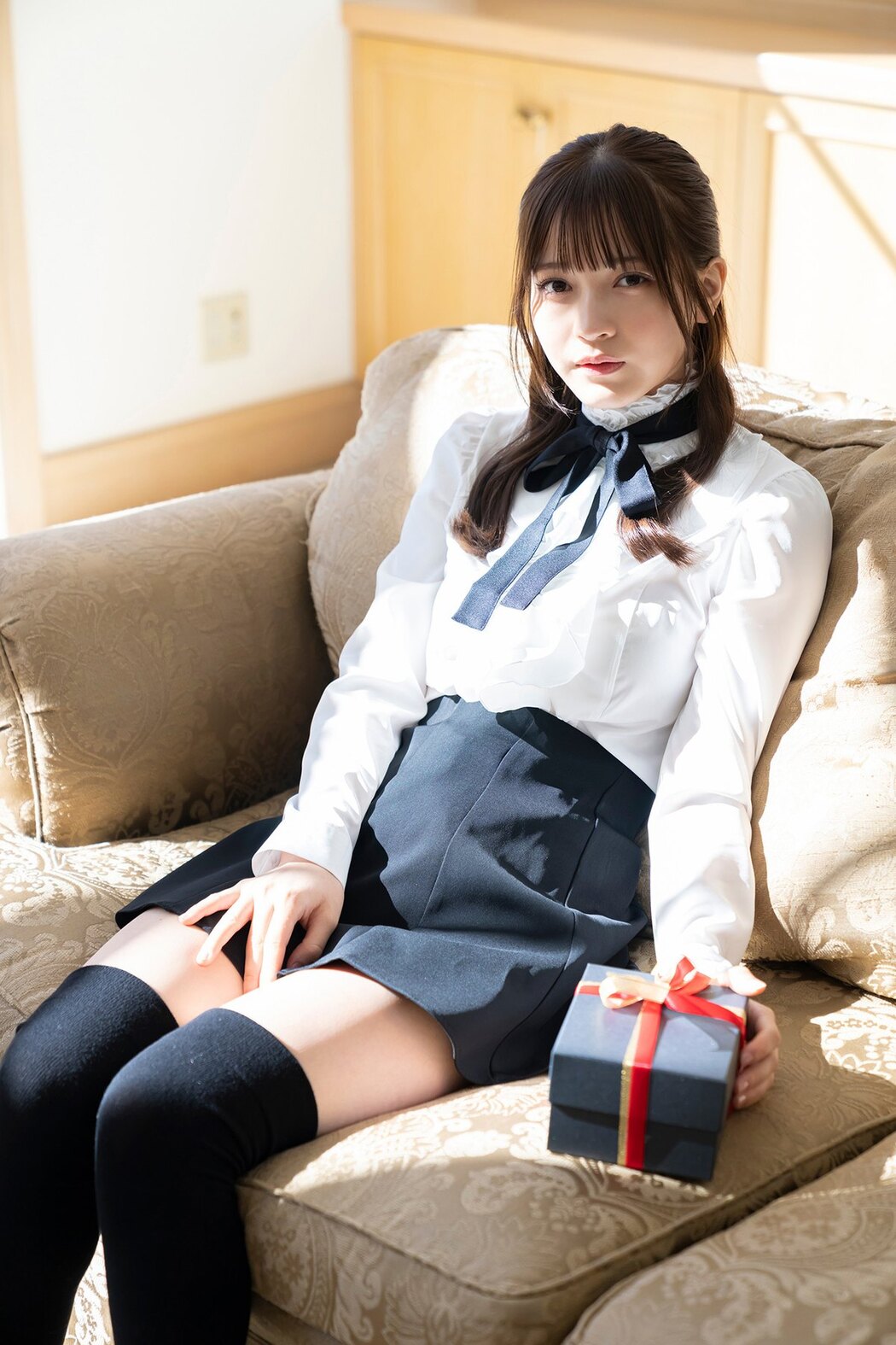 FLASH Photobook 2023-05-30 Nanako Kurosaki 黒嵜菜々子 – Melting Young Lady