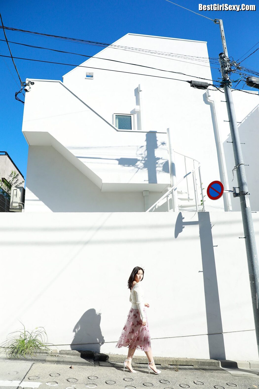 FLASH Owada Nana 大和田南那 – When I Want To Stretch