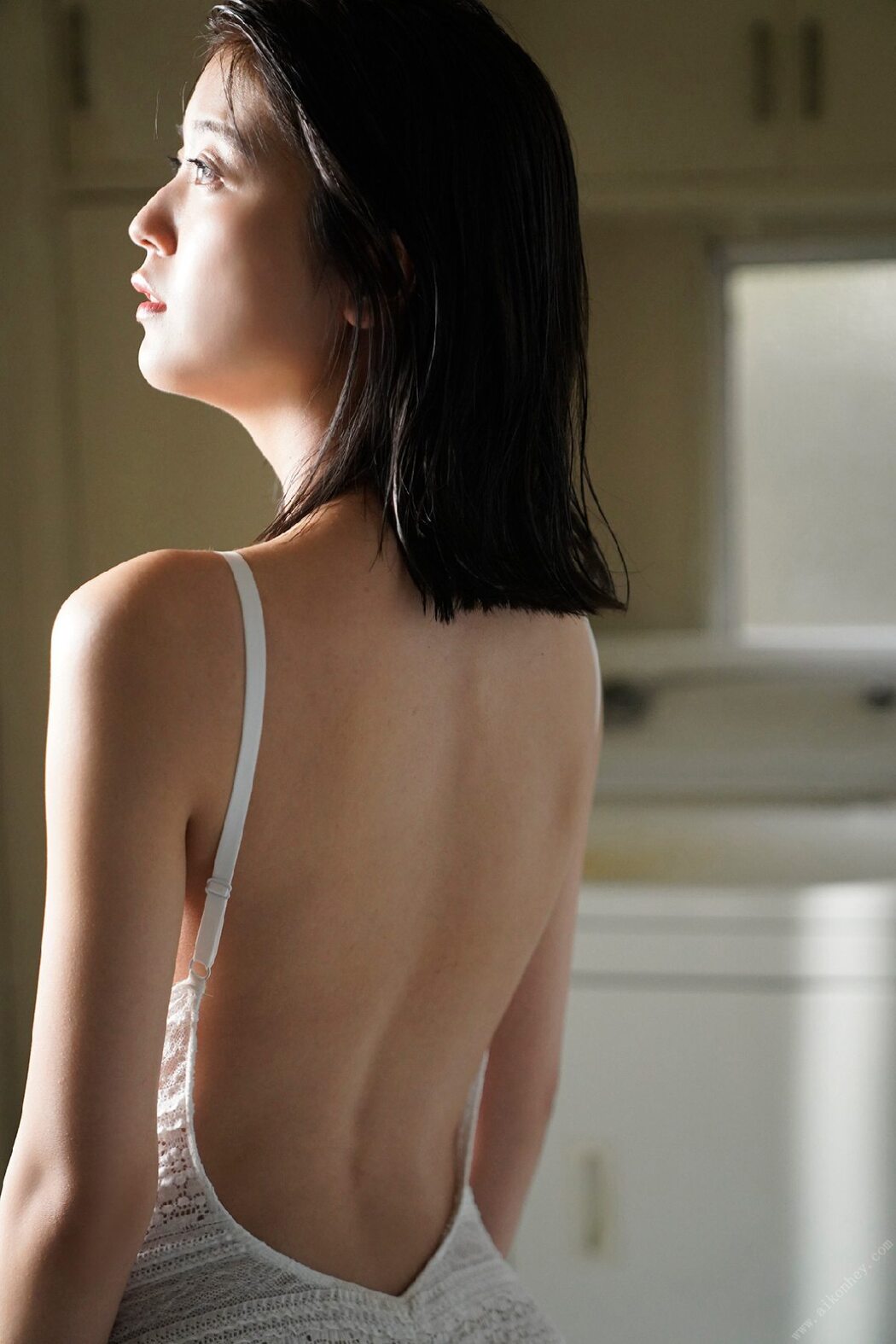 FLASH Photobook 2022-05-31 Mio Kudo 工藤美桜 – Early Summer Luster 初夏の艶