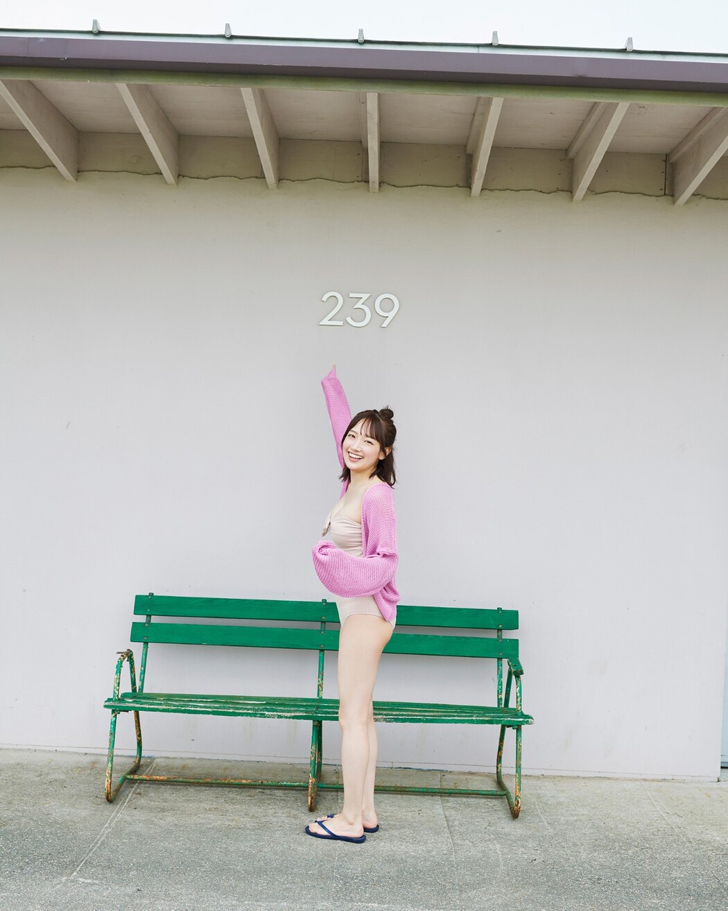 FLASH Photobook 2022-10-18 Futa Sakaguchi 坂口風詩 – Fell In Love Again