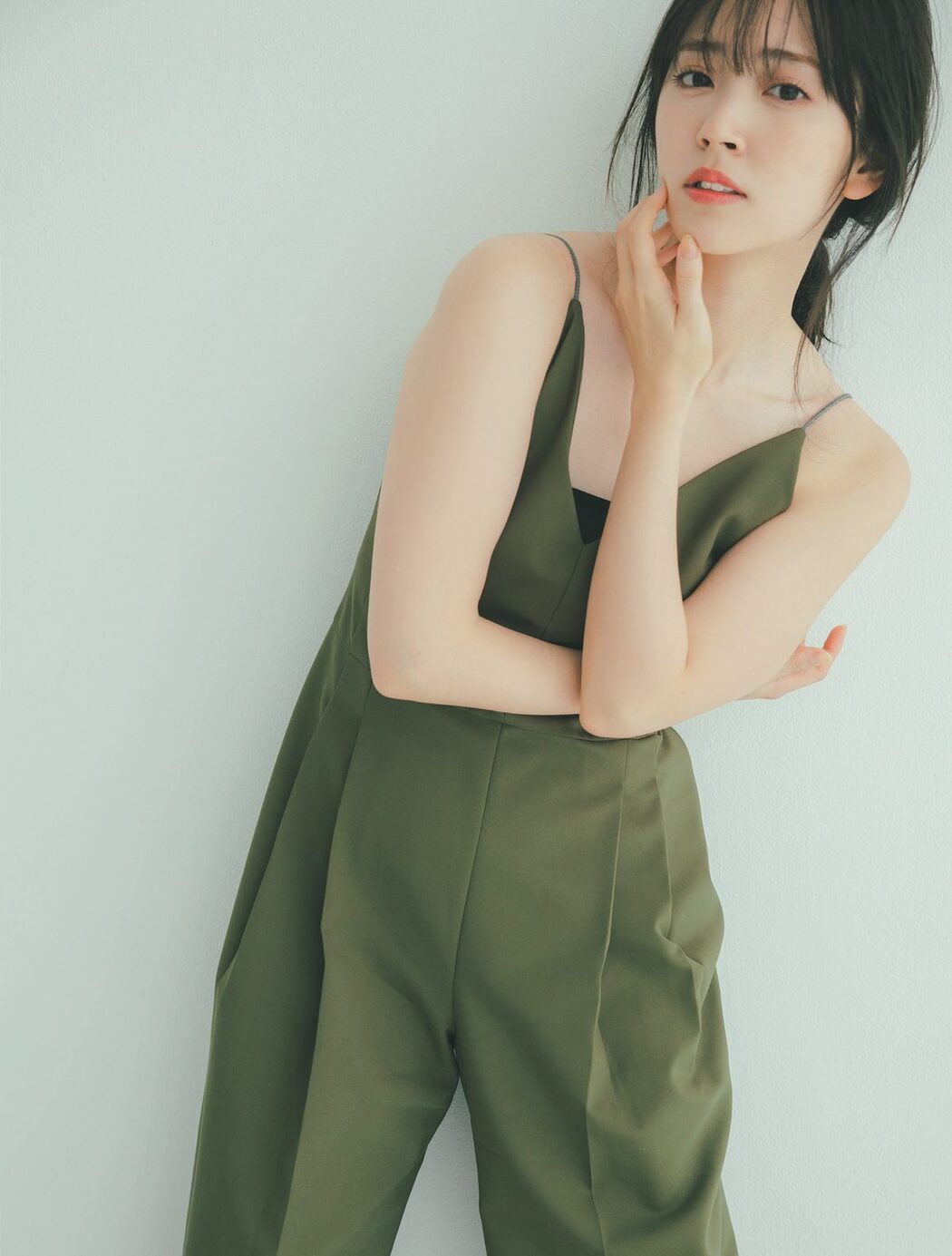 FLASH 2023.12.12 鈴木愛理 豊田ルナ 大和田南那 斉藤里奈 井上晴菜 奥村梨穂
