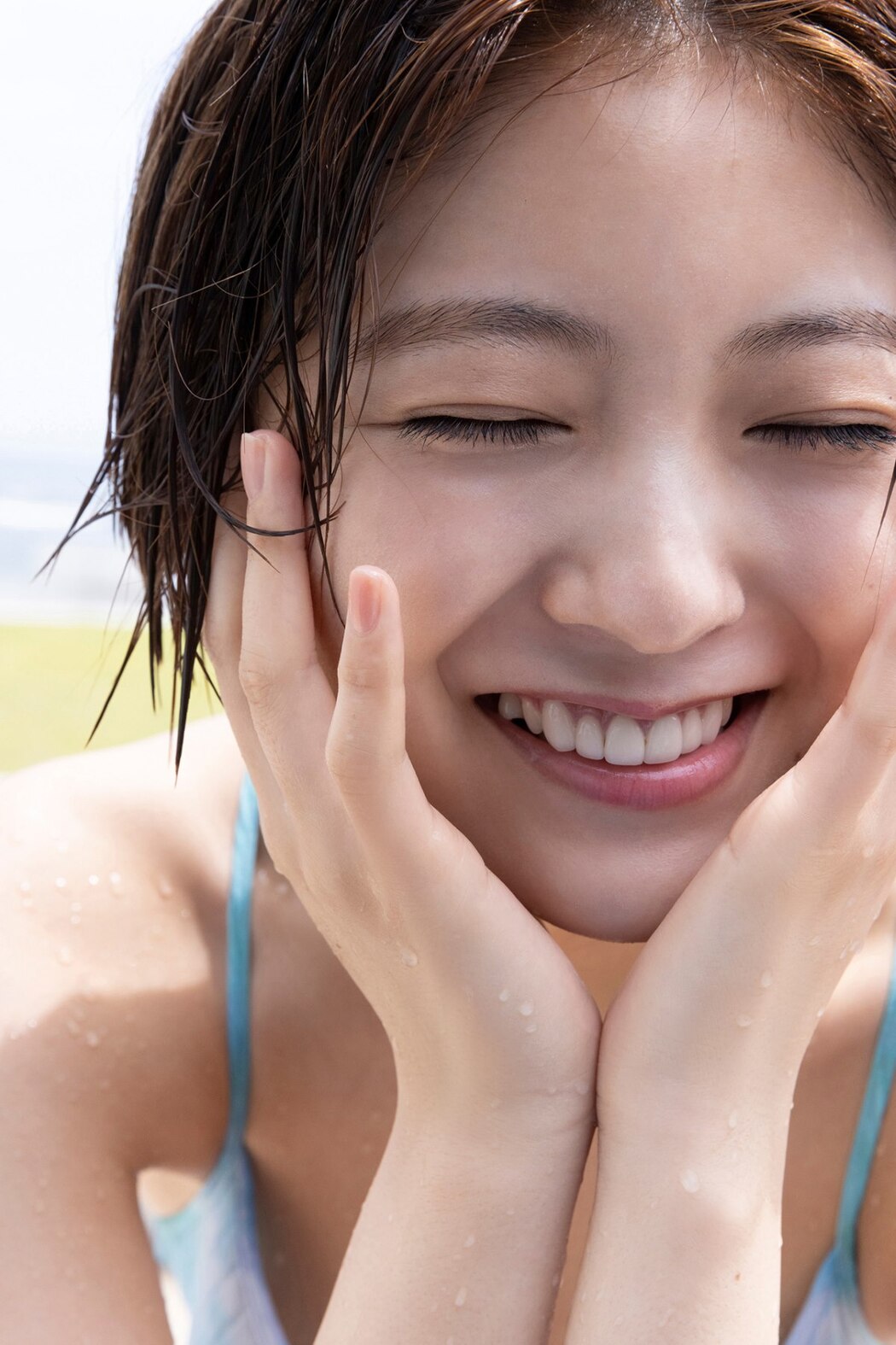FLASH Photobook 2022-12-27 Mio Kudo 工藤美桜 – Secret Summer Vacation