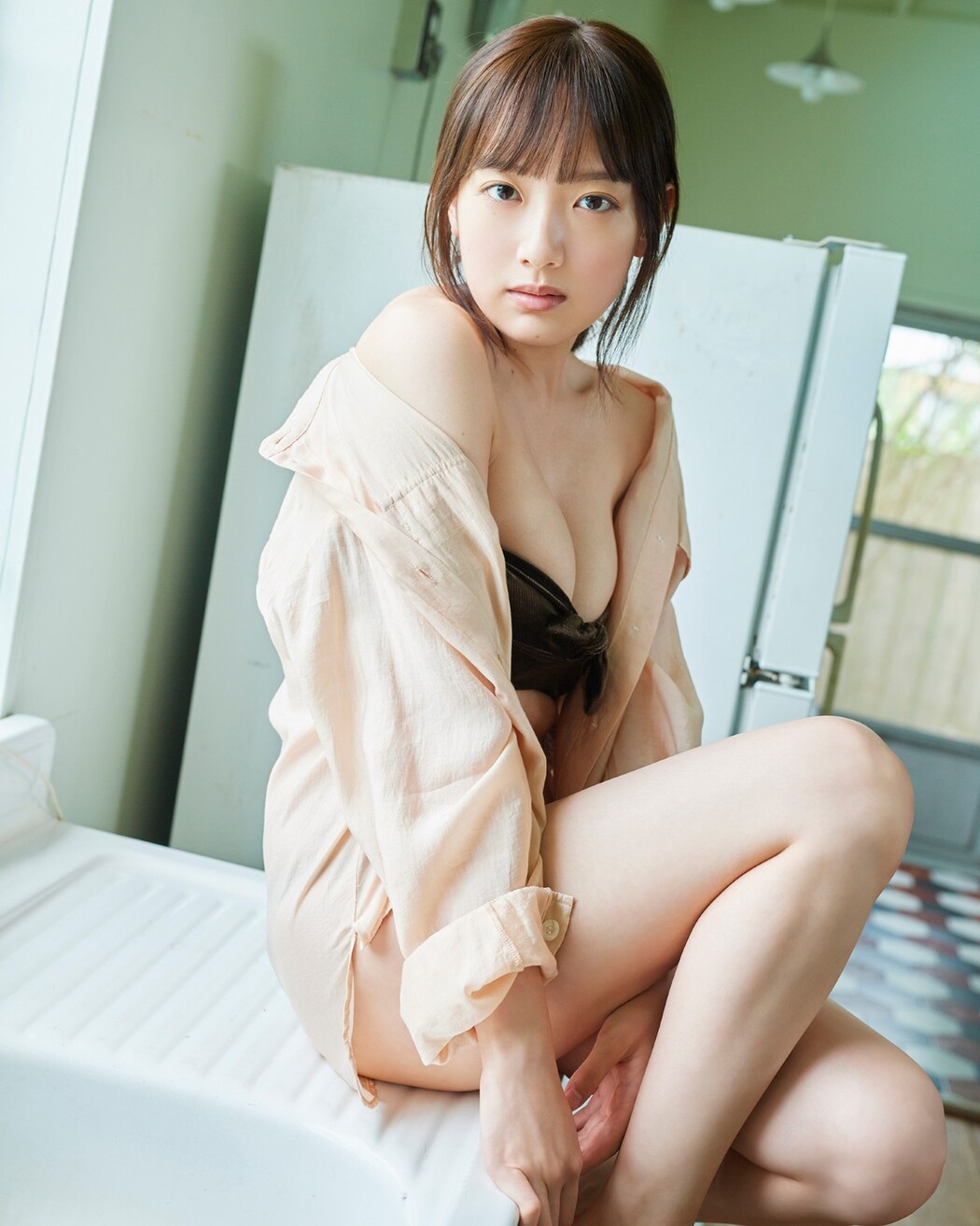 FLASH Photobook 2022-10-18 Futa Sakaguchi 坂口風詩 – Fell In Love Again