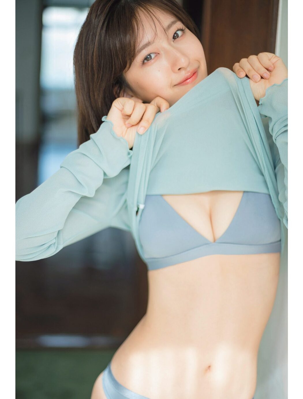 FLASH 2023.12.12 鈴木愛理 豊田ルナ 大和田南那 斉藤里奈 井上晴菜 奥村梨穂