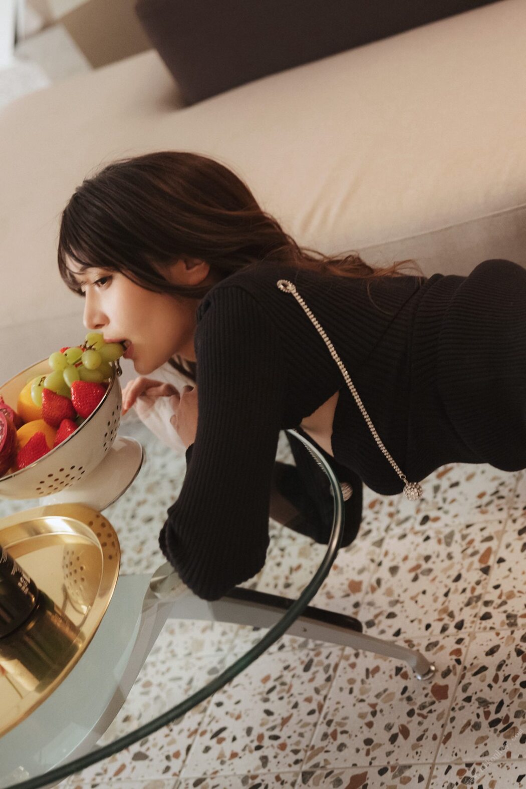 FLASH Photobook 2022-05-24 Sayaka Nitori 似鳥沙也加 – Leave yourself at night Part 2 夜に身を任せて 後編 A