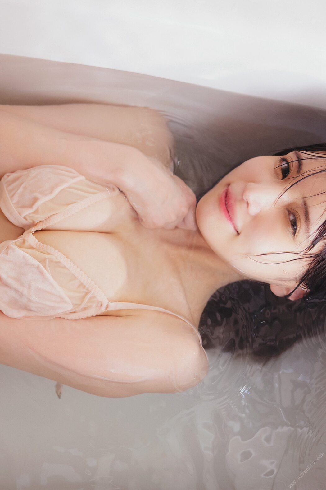 FLASH Photobook 2022-05-24 Sayaka Nitori 似鳥沙也加 – Leave yourself at night Part 2 夜に身を任せて 後編 B