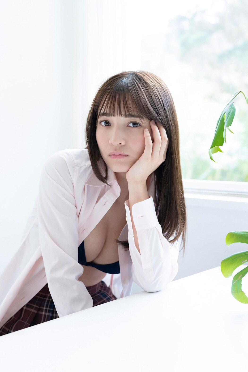 FLASH Photobook 2022-05-31 Nanako Kurosaki 黒嵜菜々子 – The Last Uniform