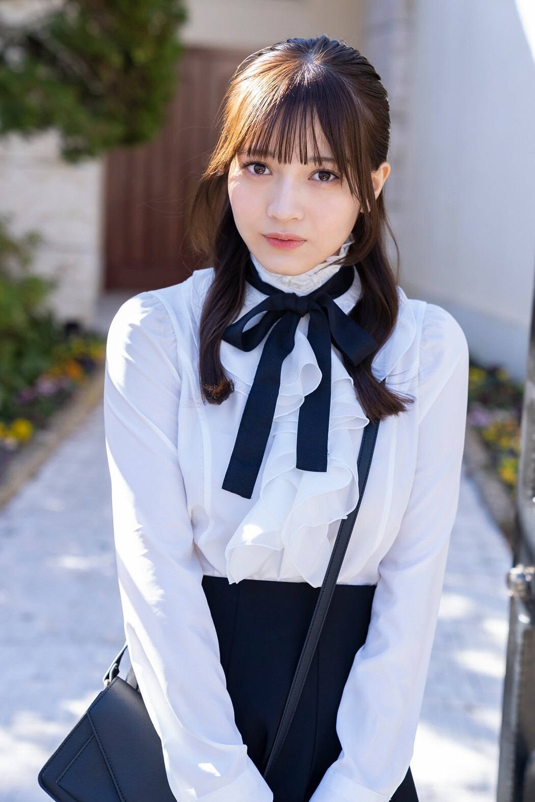 FLASH Photobook 2023-05-30 Nanako Kurosaki 黒嵜菜々子 – Melting Young Lady