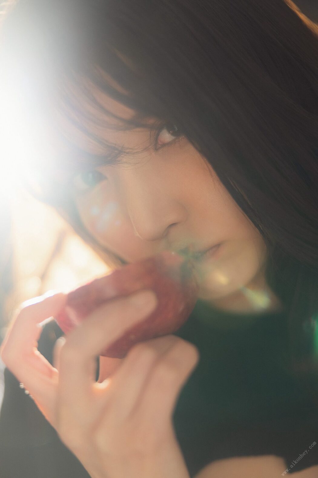 FLASH Photobook 2022-05-24 Sayaka Nitori 似鳥沙也加 – Leave yourself at night Part 2 夜に身を任せて 後編 A