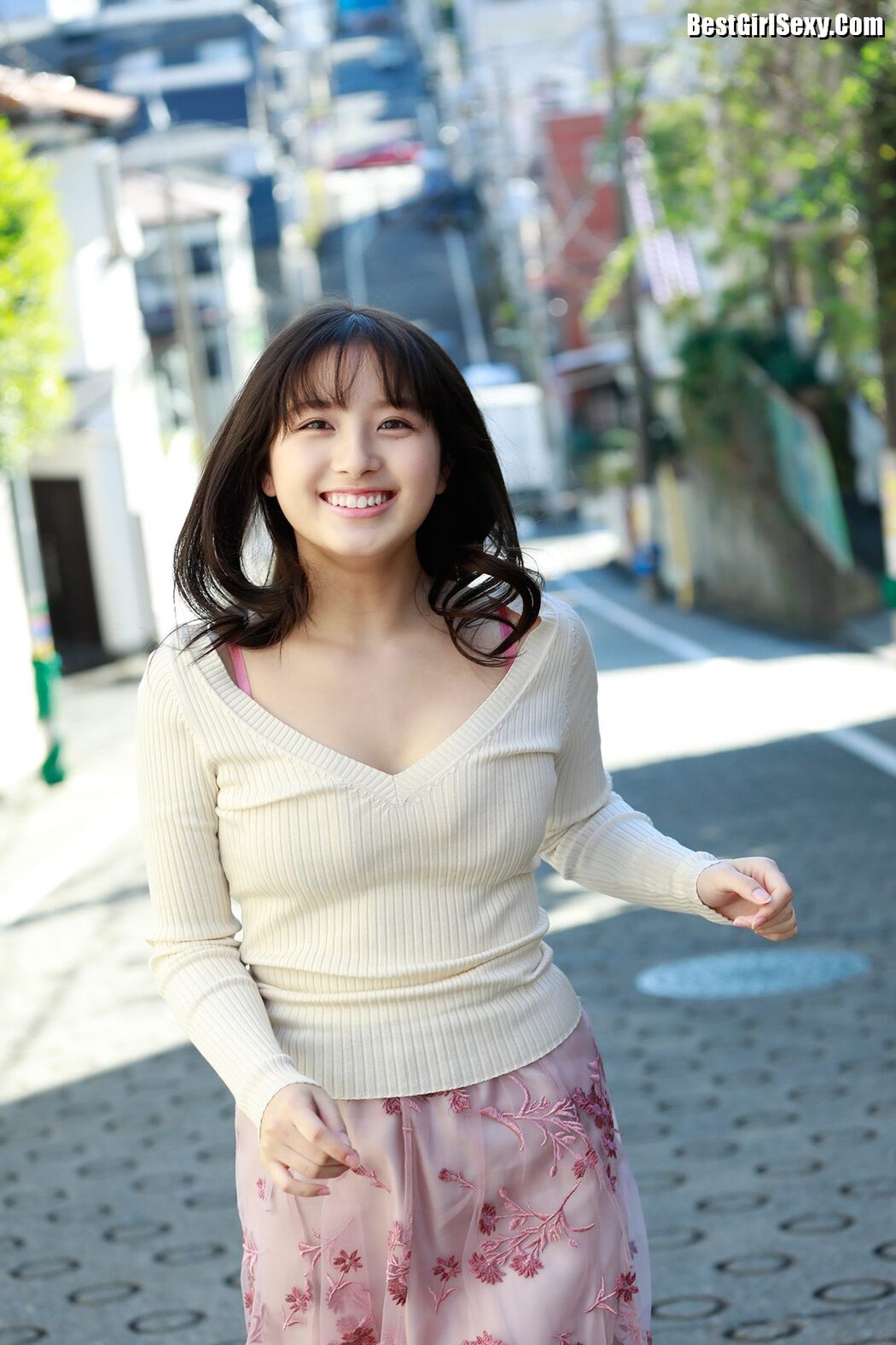 FLASH Owada Nana 大和田南那 – When I Want To Stretch