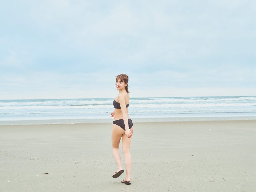 FLASH Photobook 2022-05-13 Amisa Miyazaki 宮崎あみさ Little devil girlfriend 小悪魔な彼女