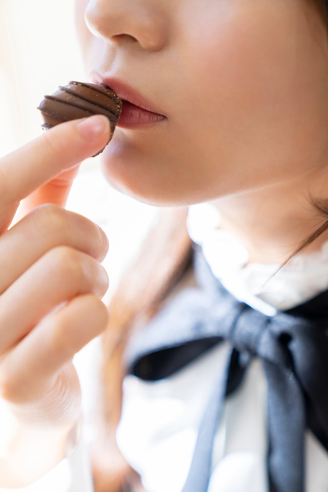 FLASH Photobook 2023-05-30 Nanako Kurosaki 黒嵜菜々子 – Melting Young Lady