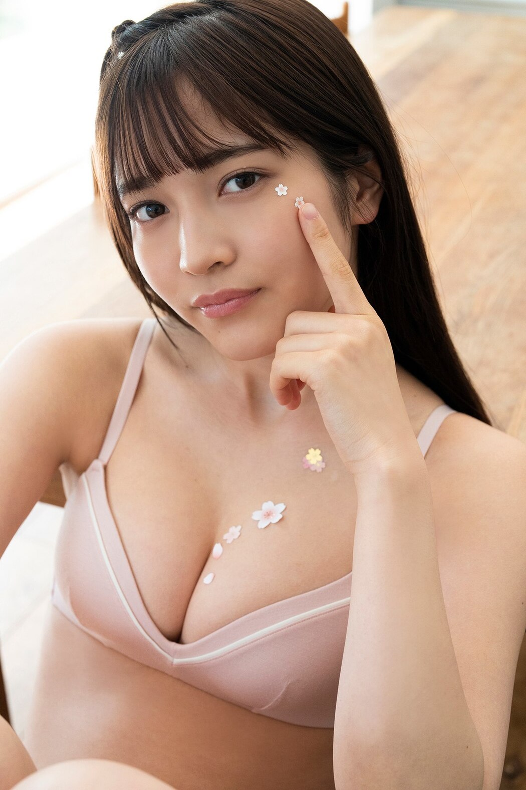 FLASH Photobook 2022-05-31 Nanako Kurosaki 黒嵜菜々子 – The Last Uniform