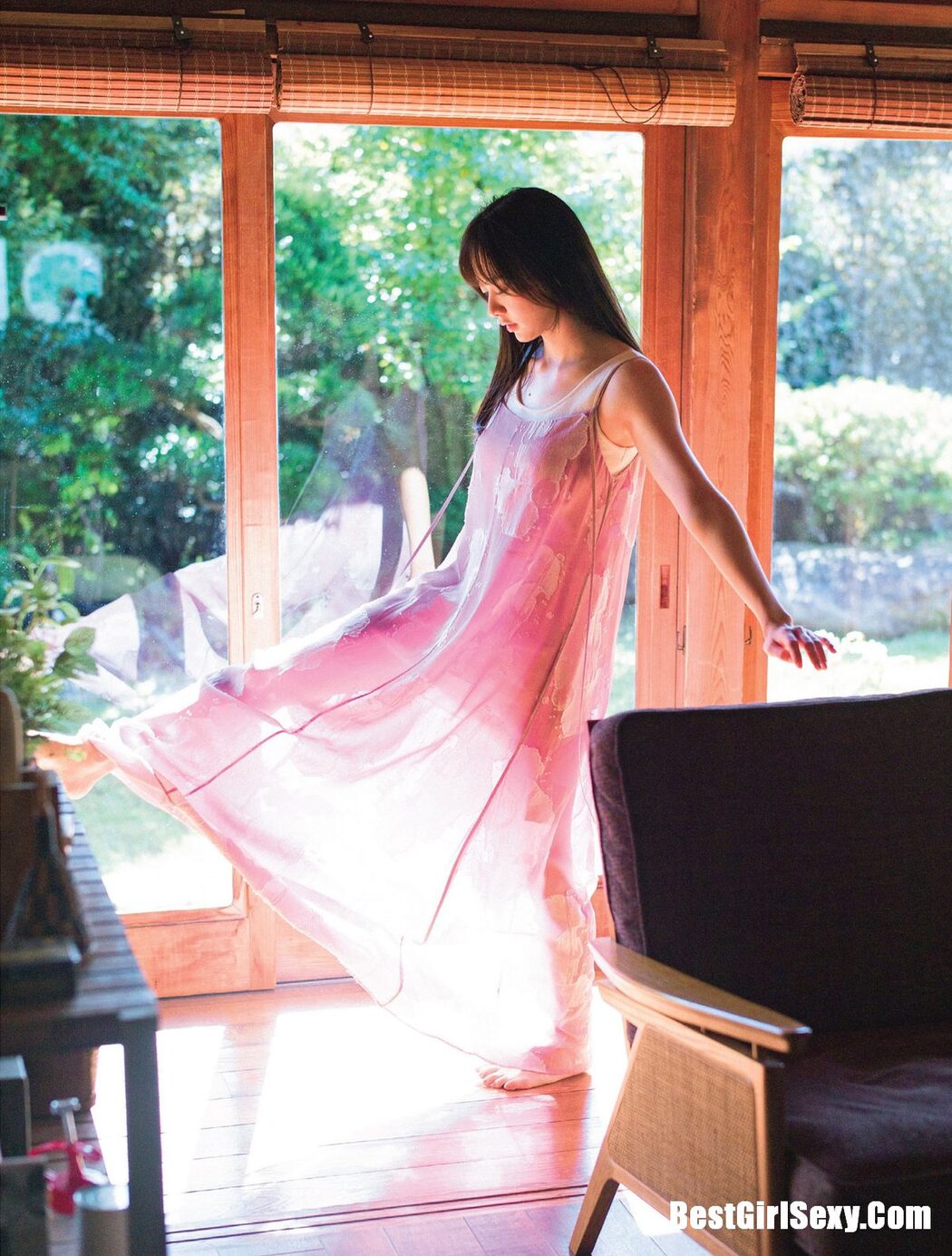 FLASH 2023.11.28-12.05 森香澄 佐々木心音 相楽伊織 東雲うみ 川口葵 篠原梨菜 森咲智美 鈴木ふみ奈