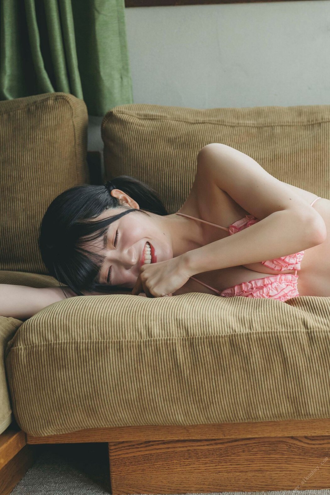 Photobook FLASHデジタル写真集 小野寺梓 夢の続きへ