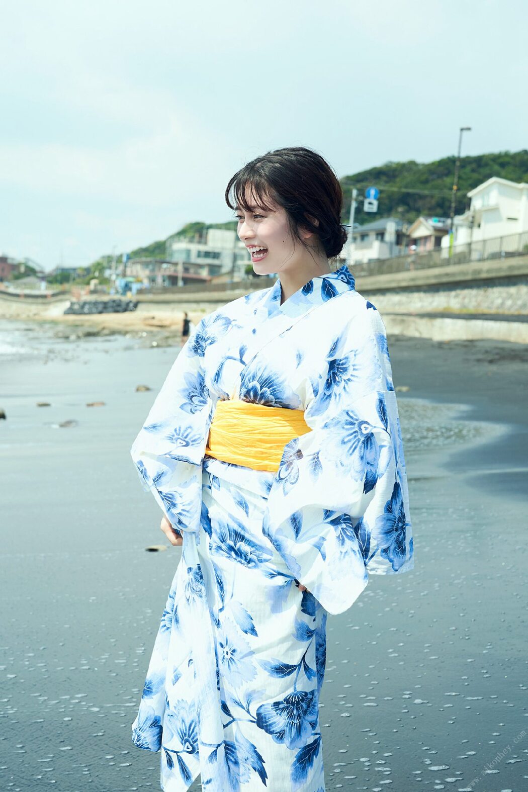 Platinum FLASH Photobook 2021-09-10 Sakurako Okubo 大久保桜子 – Glitter, shimmer きらめき、ゆらめく