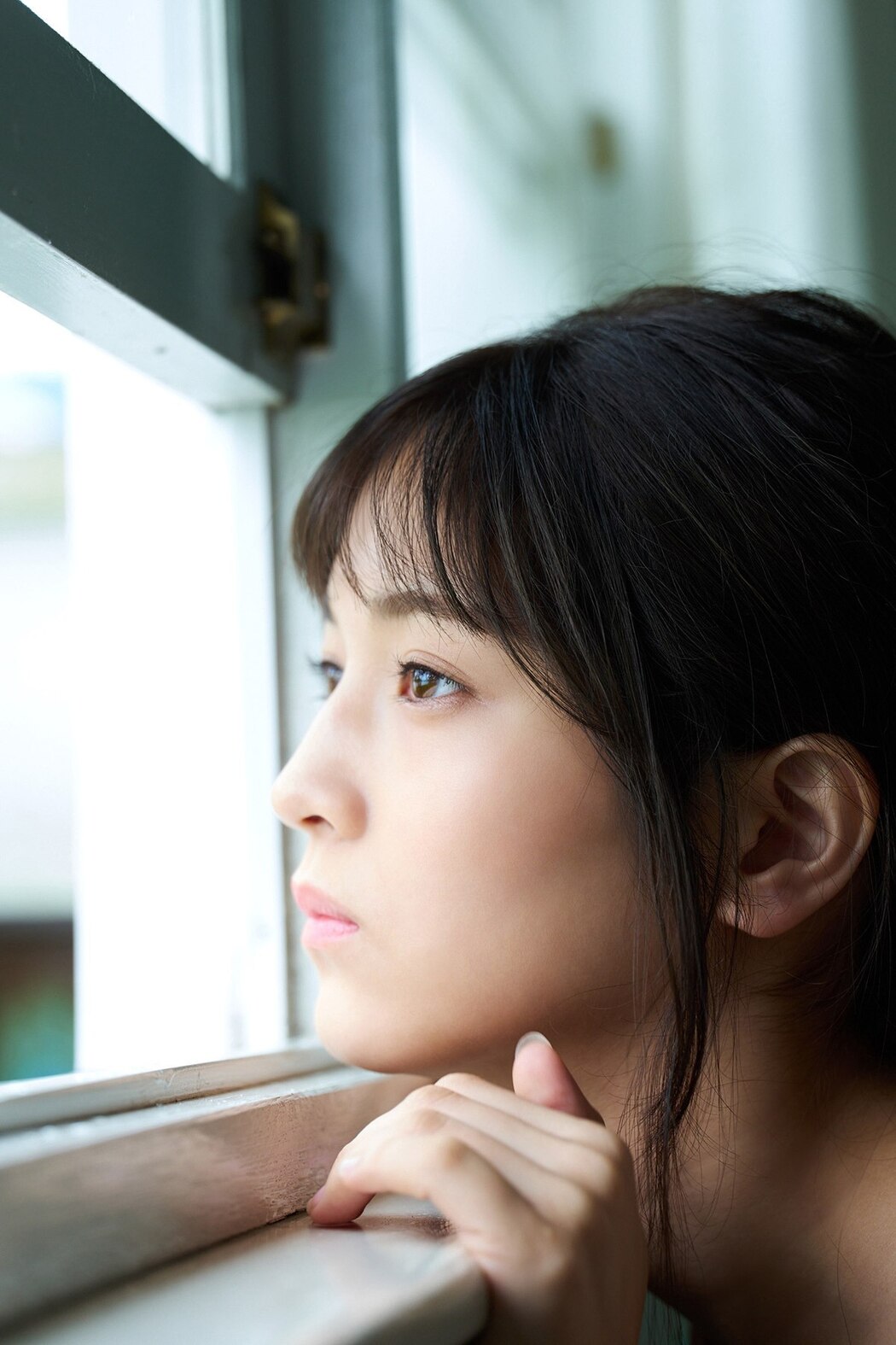 Platinum FLASH Photobook 2021-11-19 Nanako Kurosaki 黒嵜菜々子 – 18 Years Old