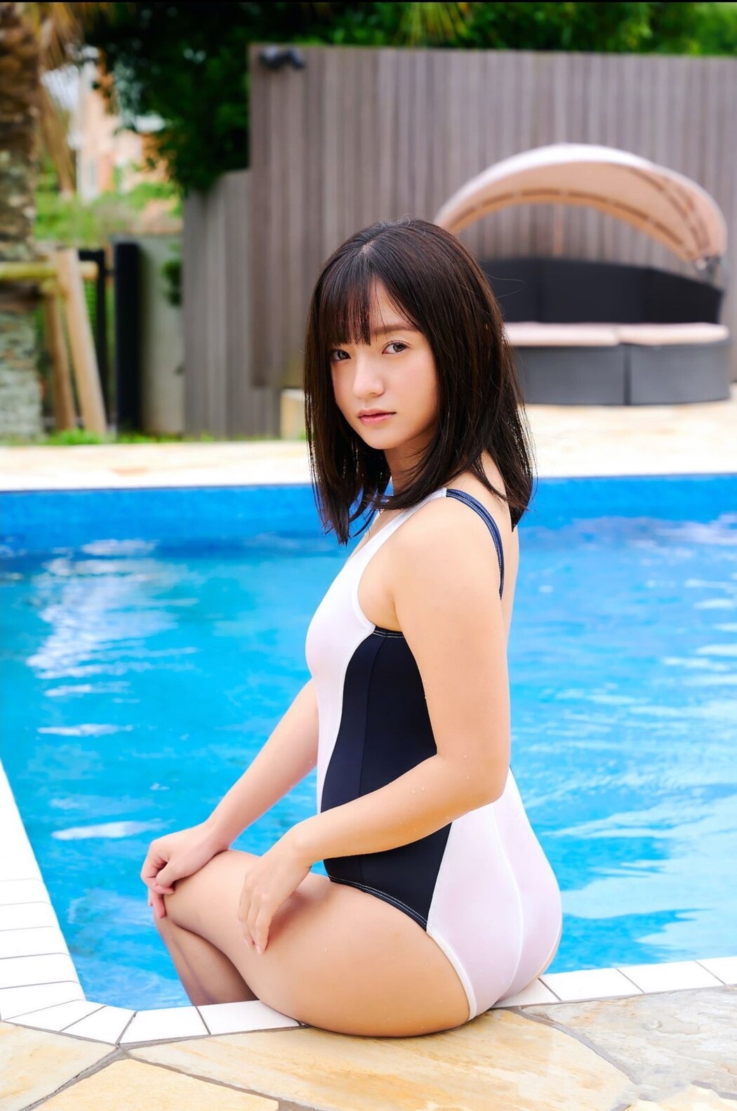 Photobook Ayana Nishinaga 西永彩奈 – Mode Flash Of Love A