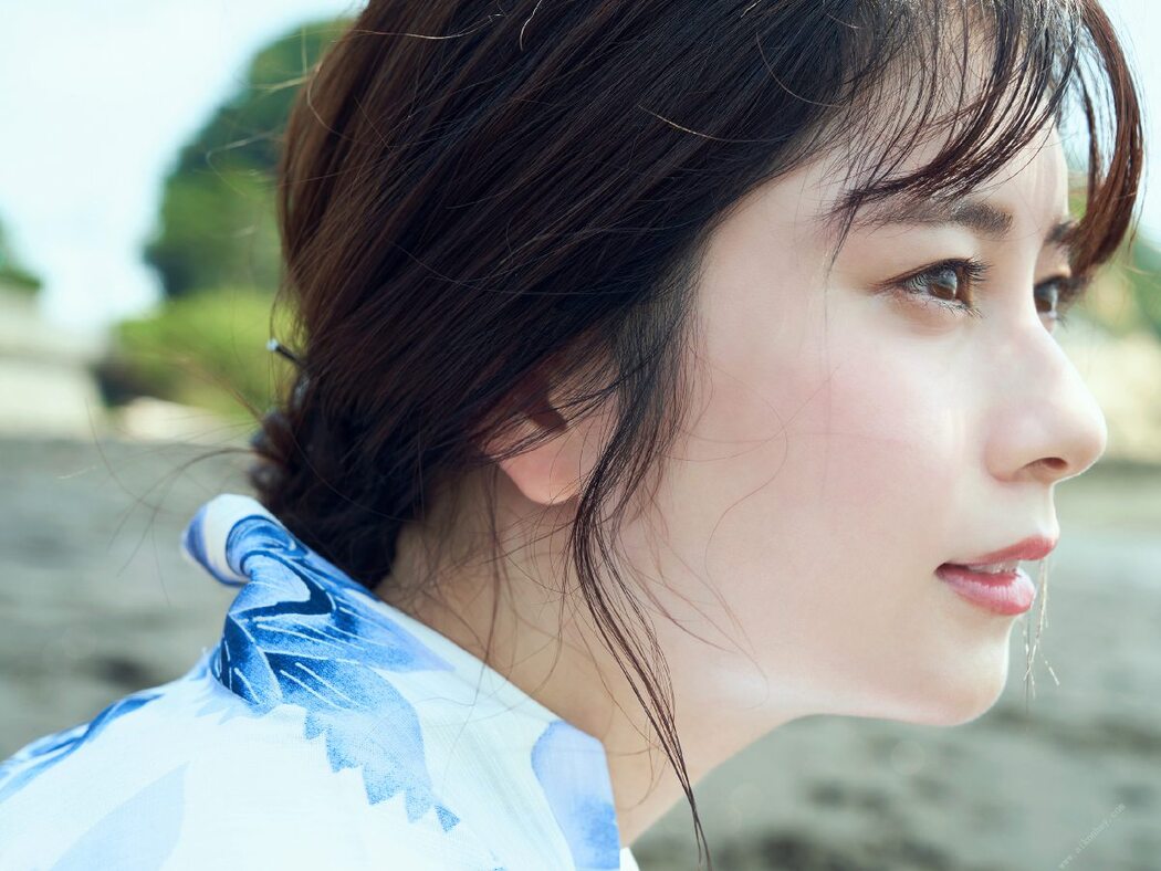 Platinum FLASH Photobook 2021-09-10 Sakurako Okubo 大久保桜子 – Glitter, shimmer きらめき、ゆらめく