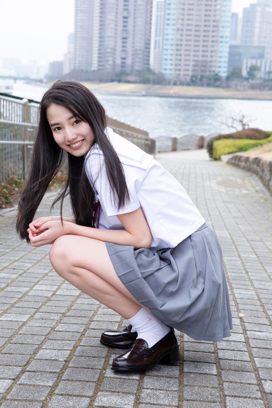 FLASH Photobook Rena Kuroki 黒木麗奈 – The Last Uniform